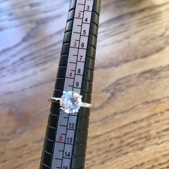 Imitation Diamond Ring - Picture 6 of 12